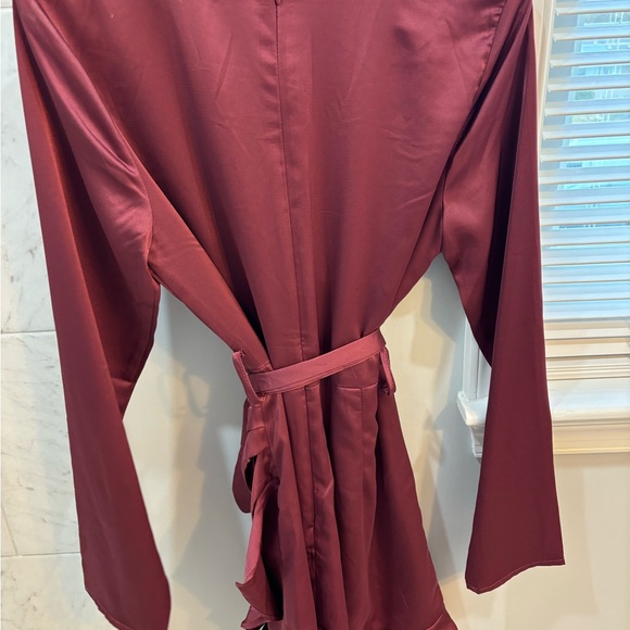 Satin dress - Picture 3 of 3